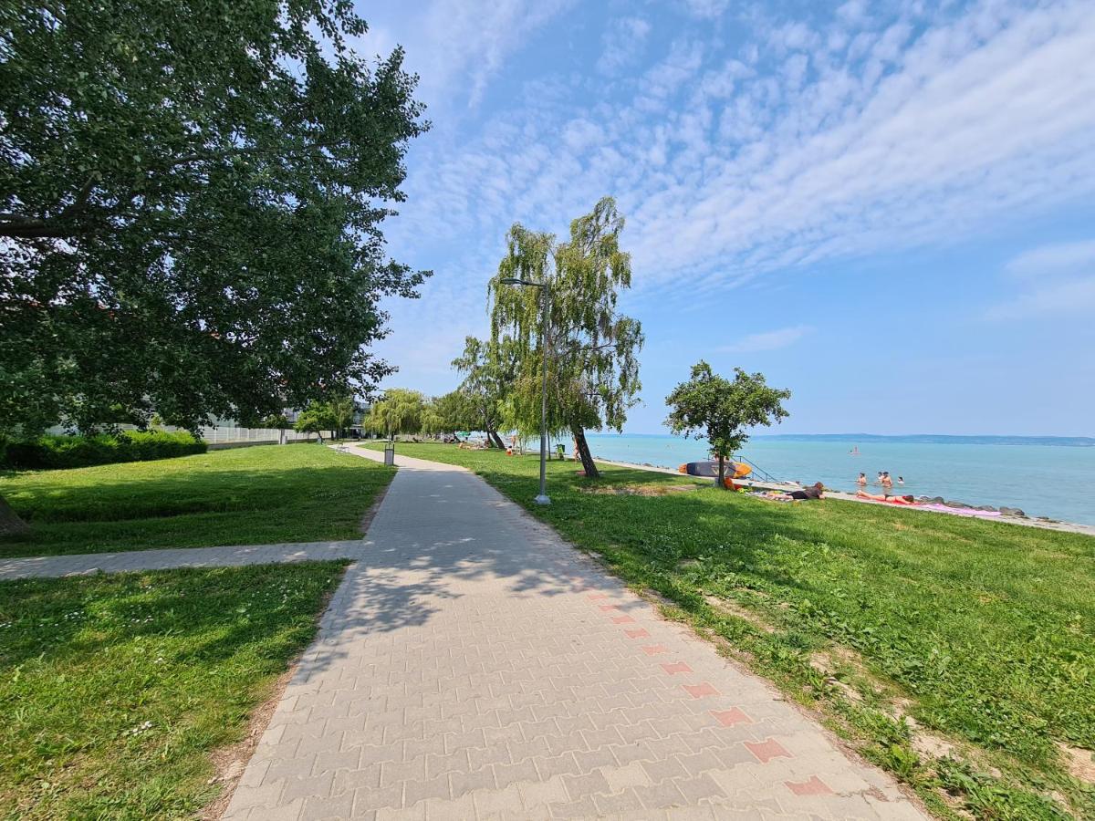 Eda Beach Apartman Siofok Exterior photo